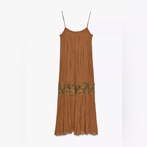 Zara ZW collection wrinkled embroidered dress - Picture 4 of 5